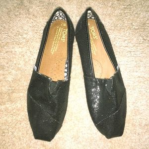 Shiny Black Slip-On Toms